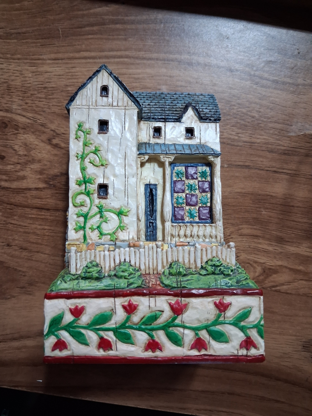 Handcrafted Ceramic Cottage Collectible Jim Shore in Cream, Green and Red